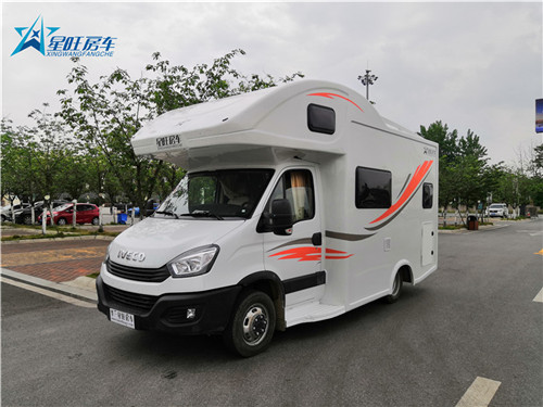 国产房车，依维柯欧胜C型房车，星旺房车.jpg