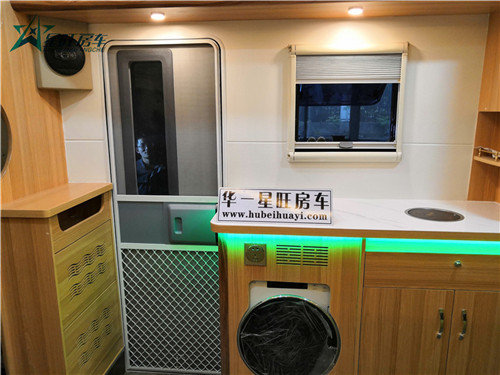 国产房车，依维柯欧胜C型房车，星旺房车.jpg