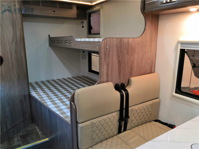 依维柯欧胜房车 (3).jpg