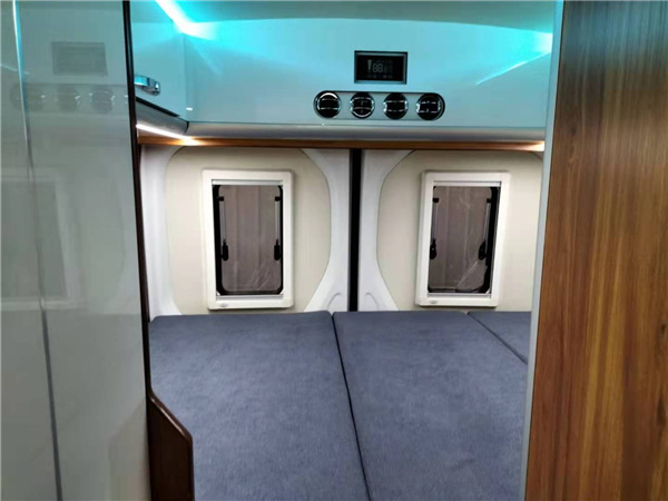 大通V90房车