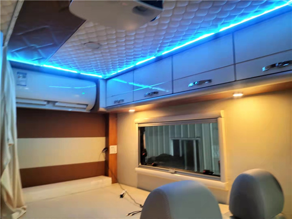 星旺房车刘芬15572204376