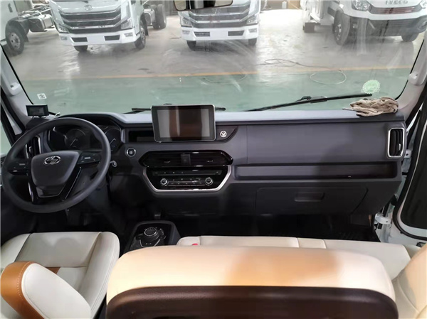 星旺房车刘芬1557220437