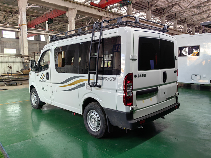 东风御风宿营车28.jpg 东风御风宿营车28.jpg